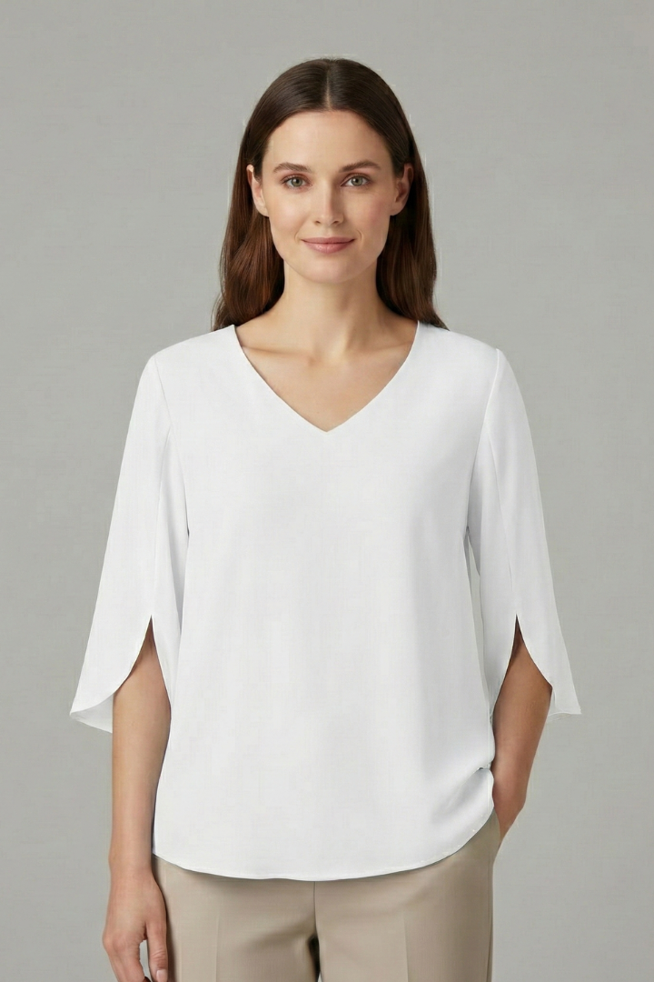 Blouse pour femmes avec décolleté en V et manches trois-quarts
