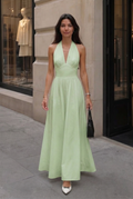 Robe maxi A-line à encolure halter et décolleté en V pour femmes