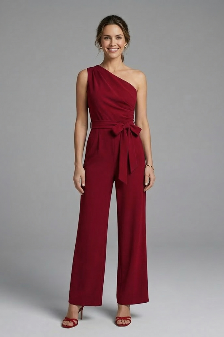 Combinaison Femme avec Encolure Asymétrique et Ceinture à la Taille