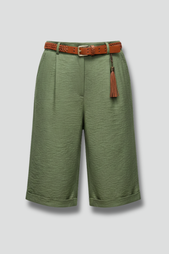 Shorts féminins à mi-cuisse avec passants de ceinture et poches latérales
