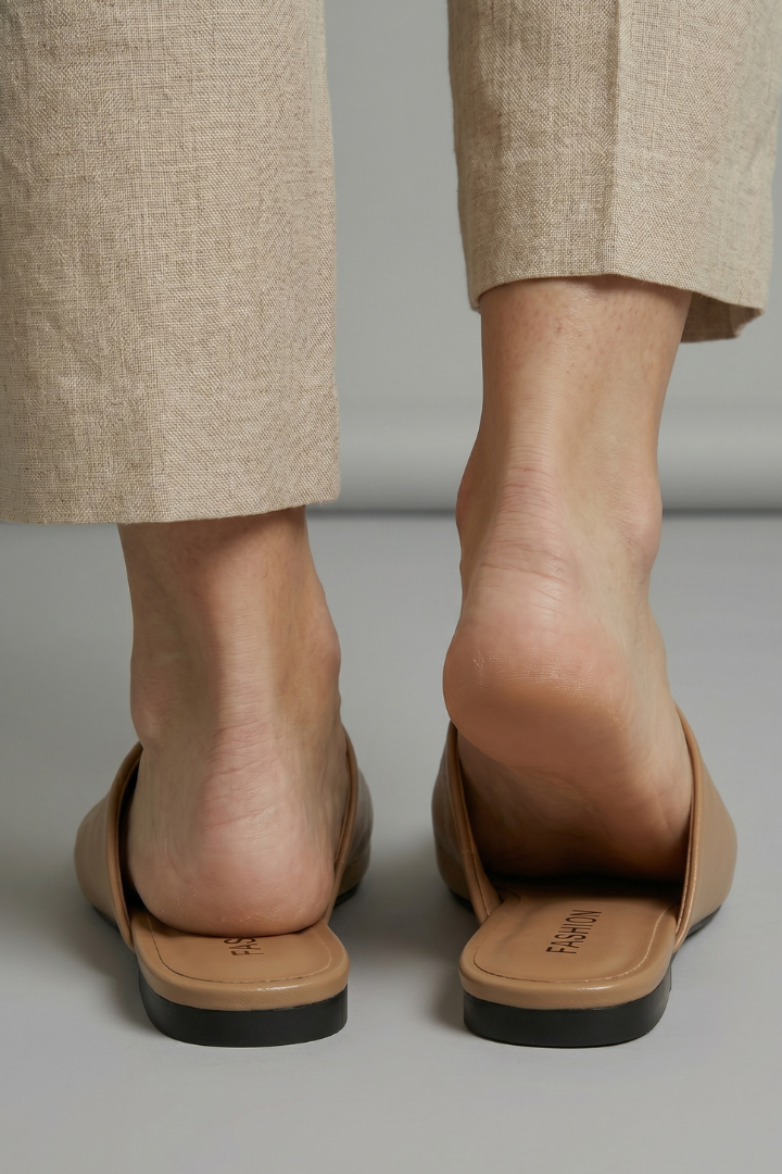 Sandales en Cuir pour Femmes avec Bout Carré et Enfilage