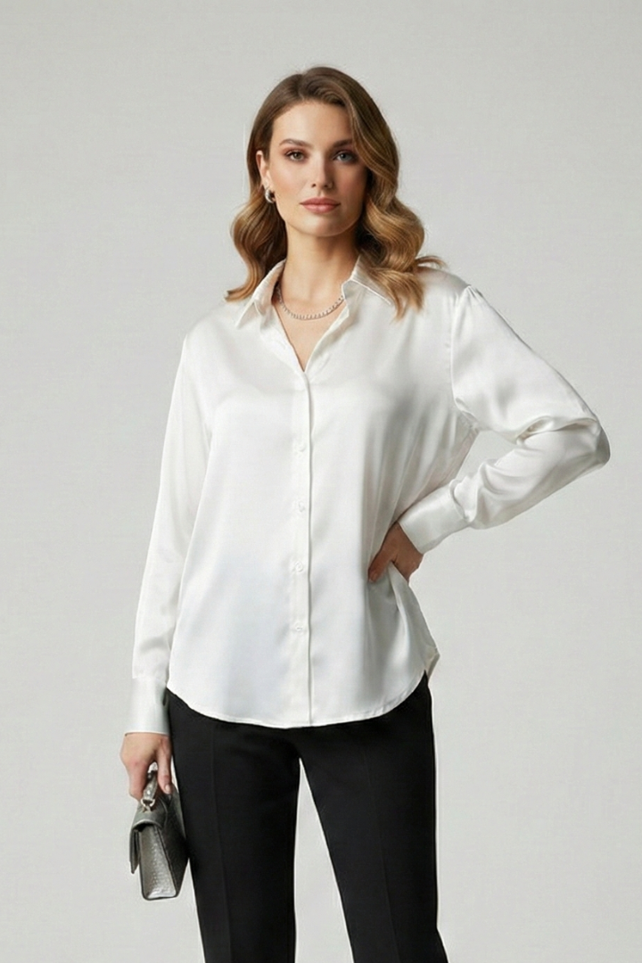 Chemise pour femmes avec boutonnière et col