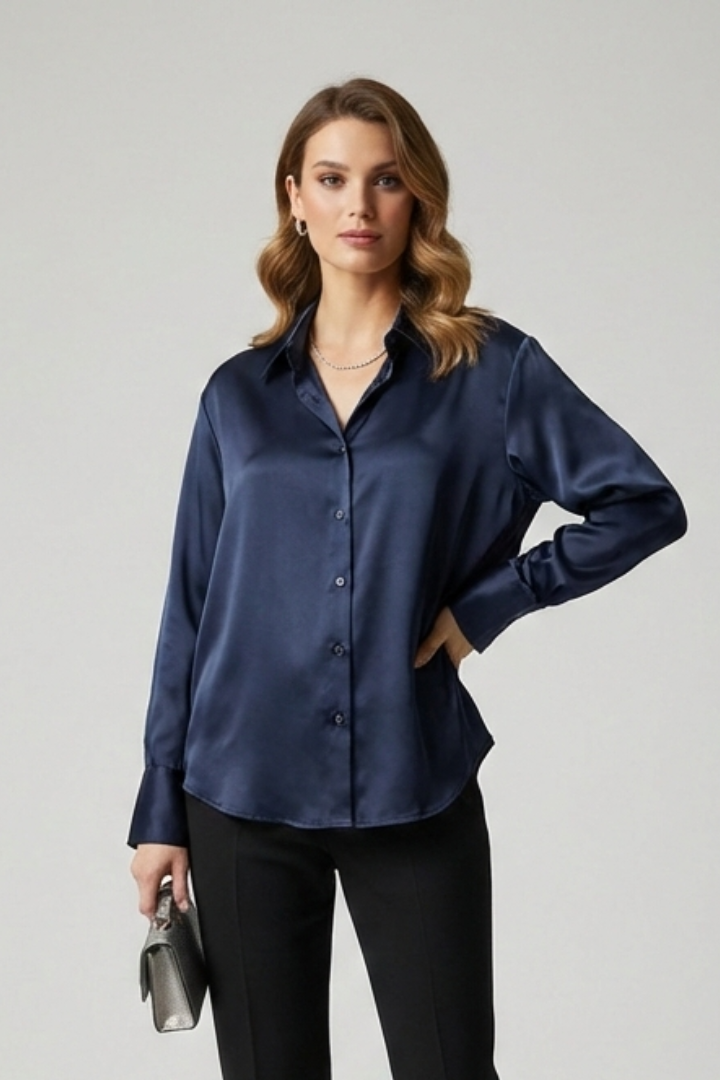 Chemise pour femmes avec boutonnière et col