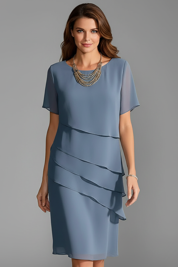 Robe à manches courtes pour femmes avec panneau avant superposé et ourlet droit