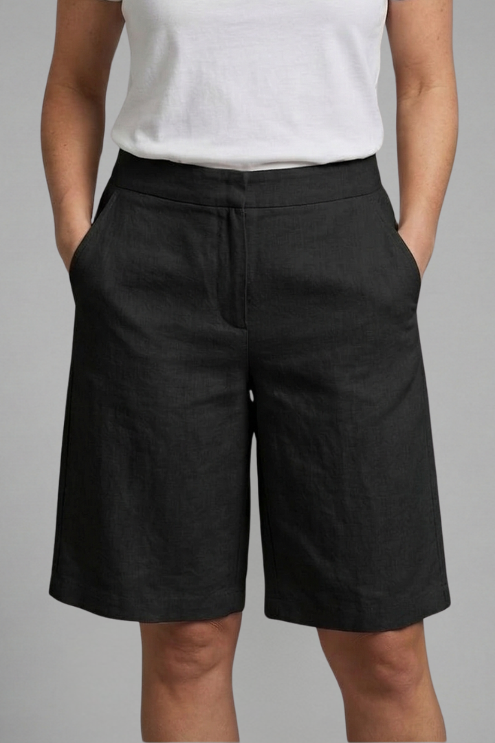Shorts pour femmes avec taille élastique et poches latérales