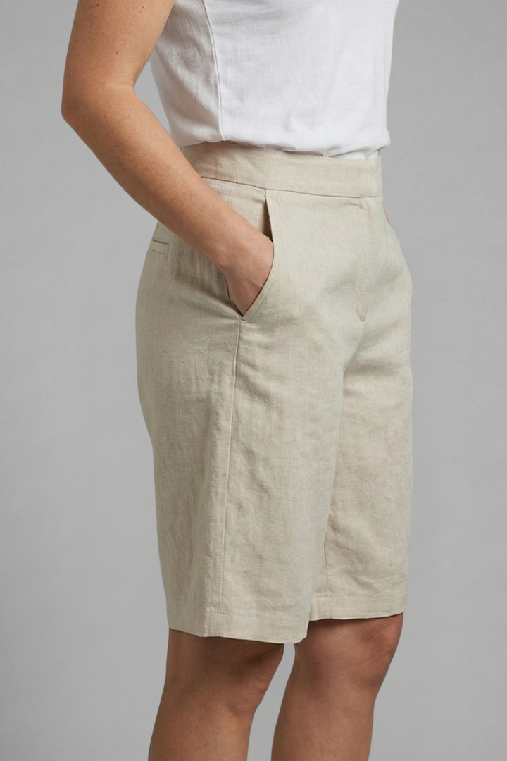 Shorts pour femmes avec taille élastique et poches latérales