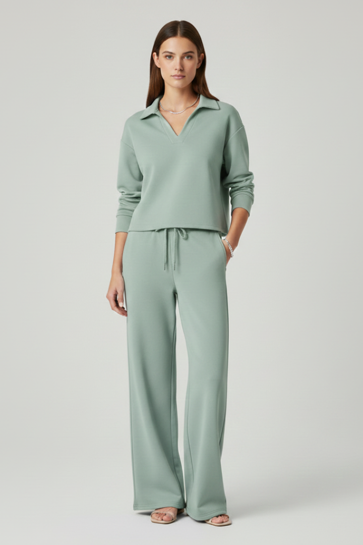 Ensemble Femme Deux Pièces avec Haut à Col V et Pantalons à Jambes Amples