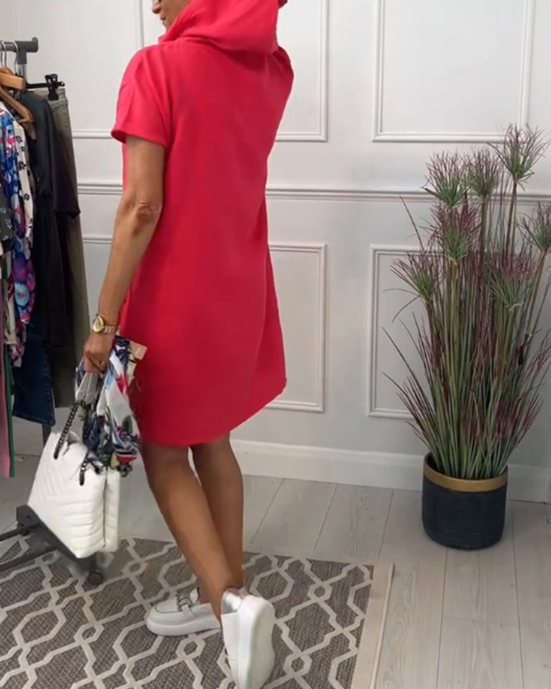 Nyla | Robe décontractée à manches courtes avec capuche