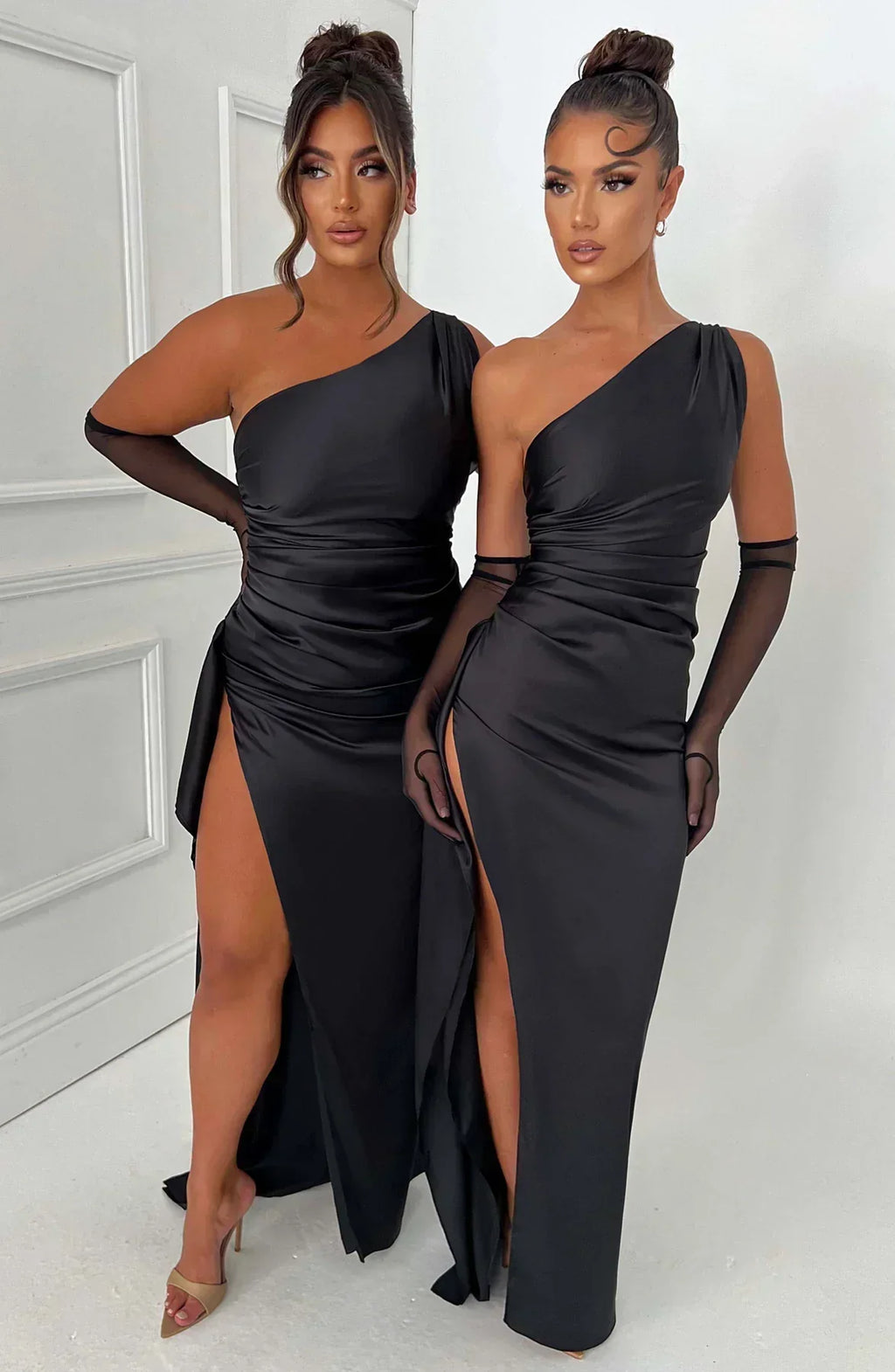 Robe maxi en satin pour femmes avec une épaule et plissé