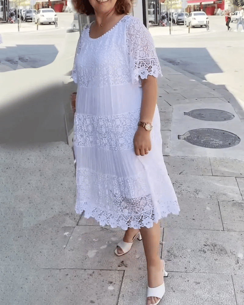 Sonya | Robe élégante avec délicate dentelle