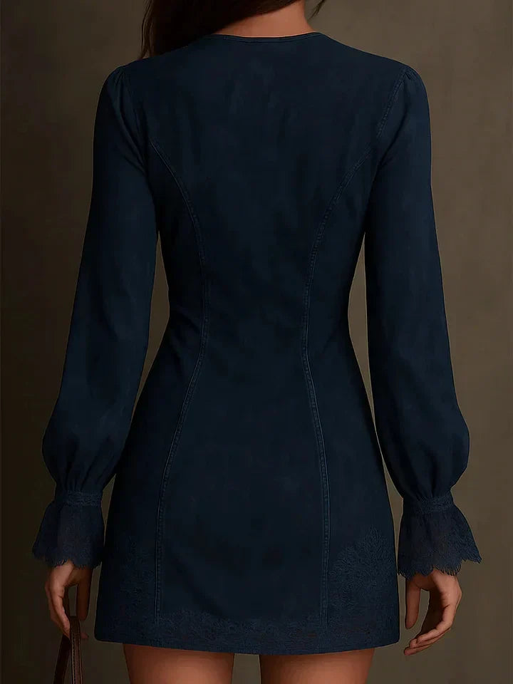 Deliane | Robe en daim ajustée avec délicate dentelle