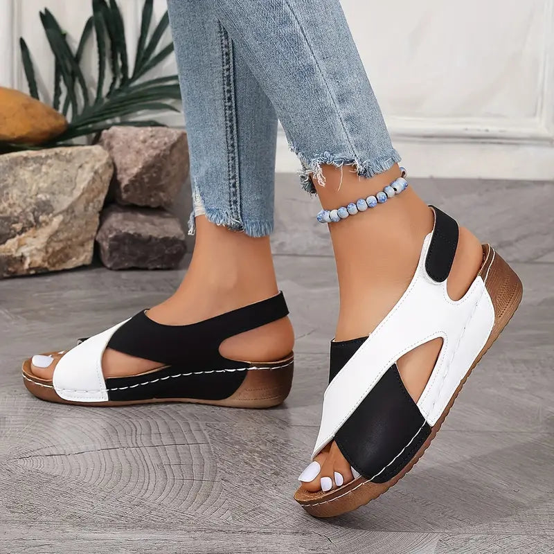 Chaussures pour femmes avec talon compensé contrastant