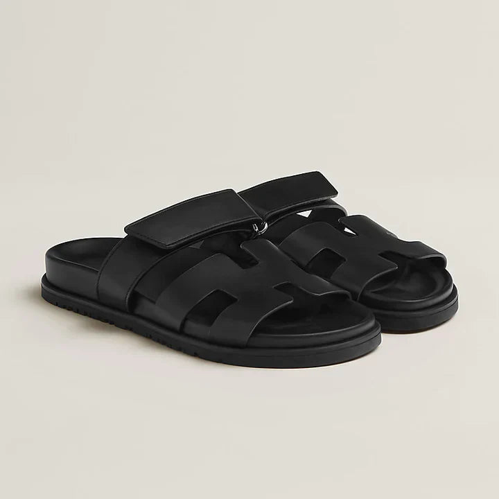 Sandales pour femmes avec design ouvert et semelle plate