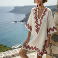 Tunique kimono brodée pour femme avec col en V — plage