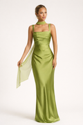 Robe de Soirée Femme Sans Manches avec Décolleté Carré, Choker et Traîne