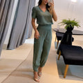 Ensemble Femme avec Top à Col en V et Pantalon Imprimé