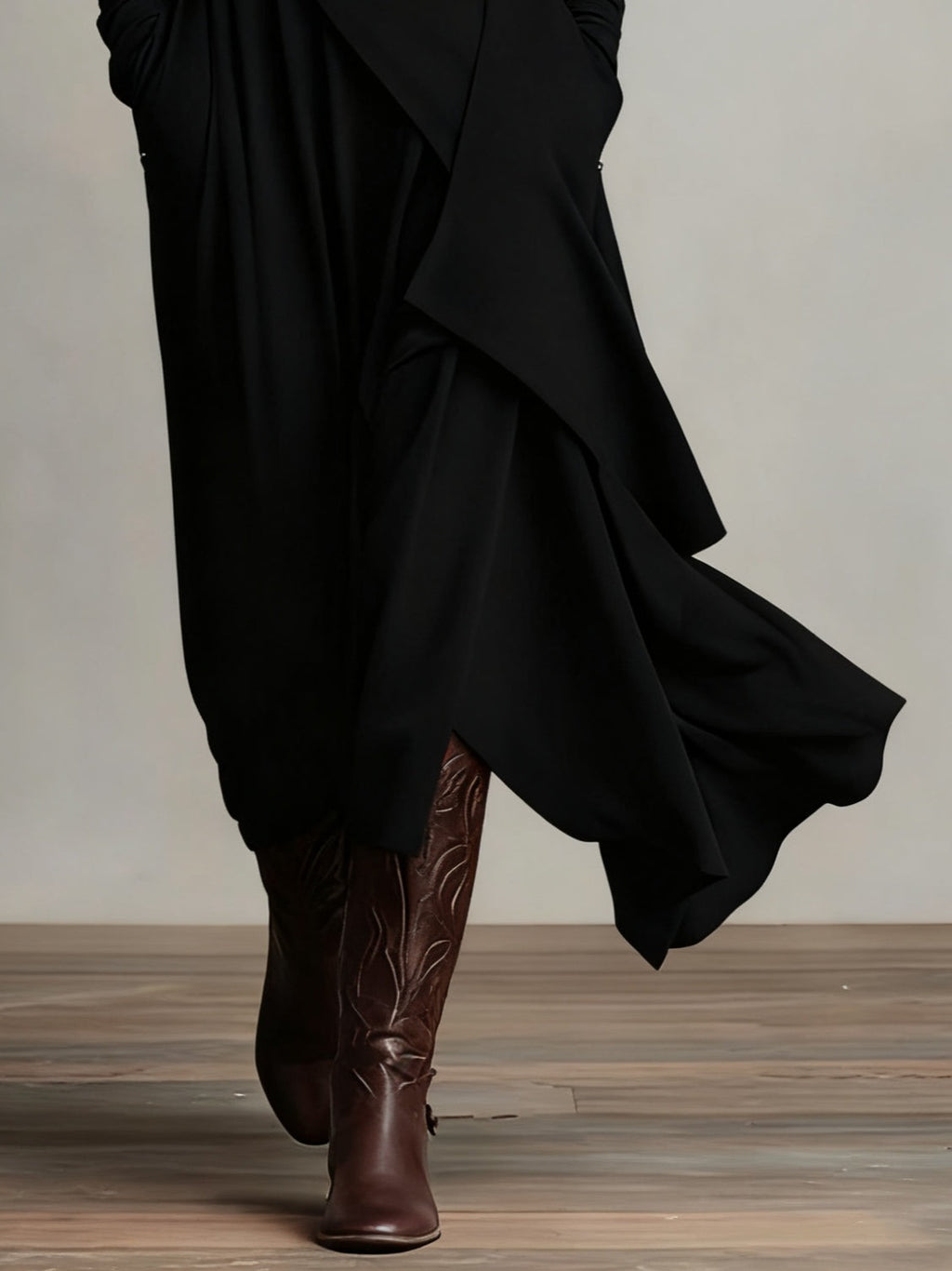 Robe Maxi Femme avec Col Haut, Manches Longues et Jupe Asymétrique