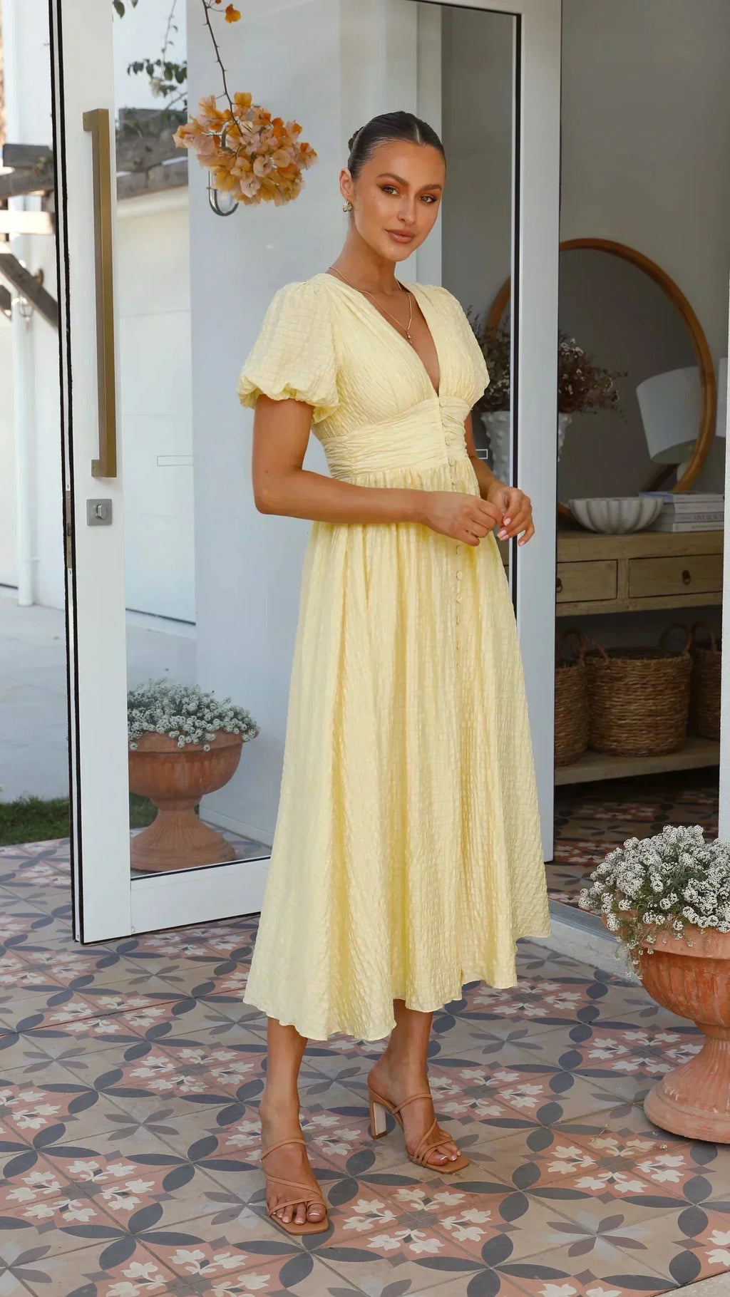 Robe maxi femme avec décolleté en V et manches bouffantes