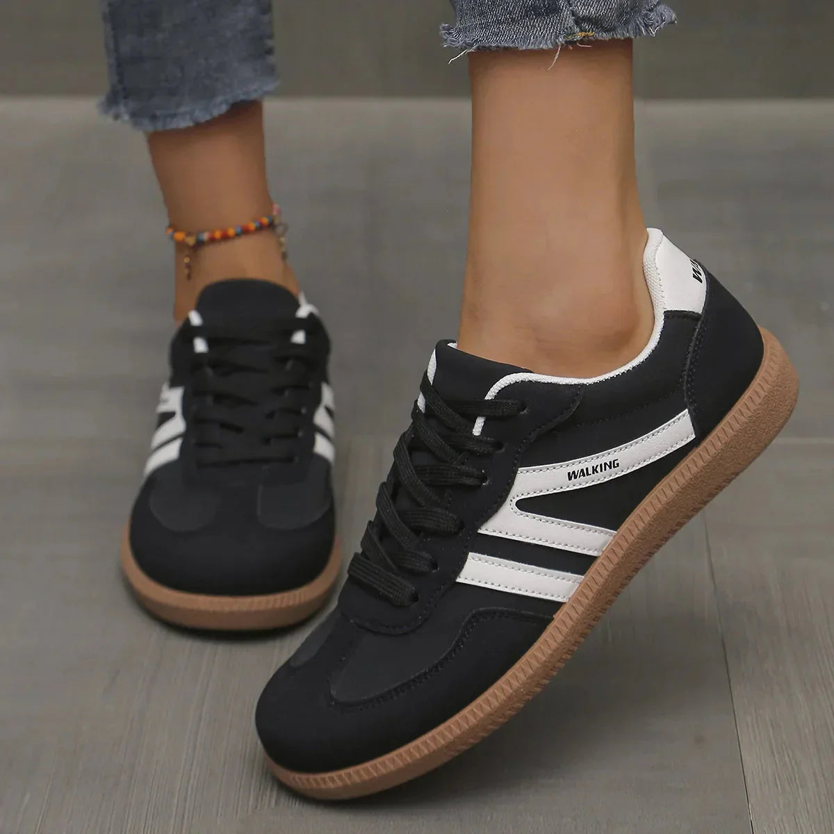 Baskets Retro Femme avec Lacets et Rayures Contrastées