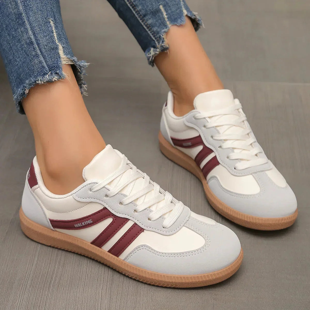 Baskets Retro Femme avec Lacets et Rayures Contrastées