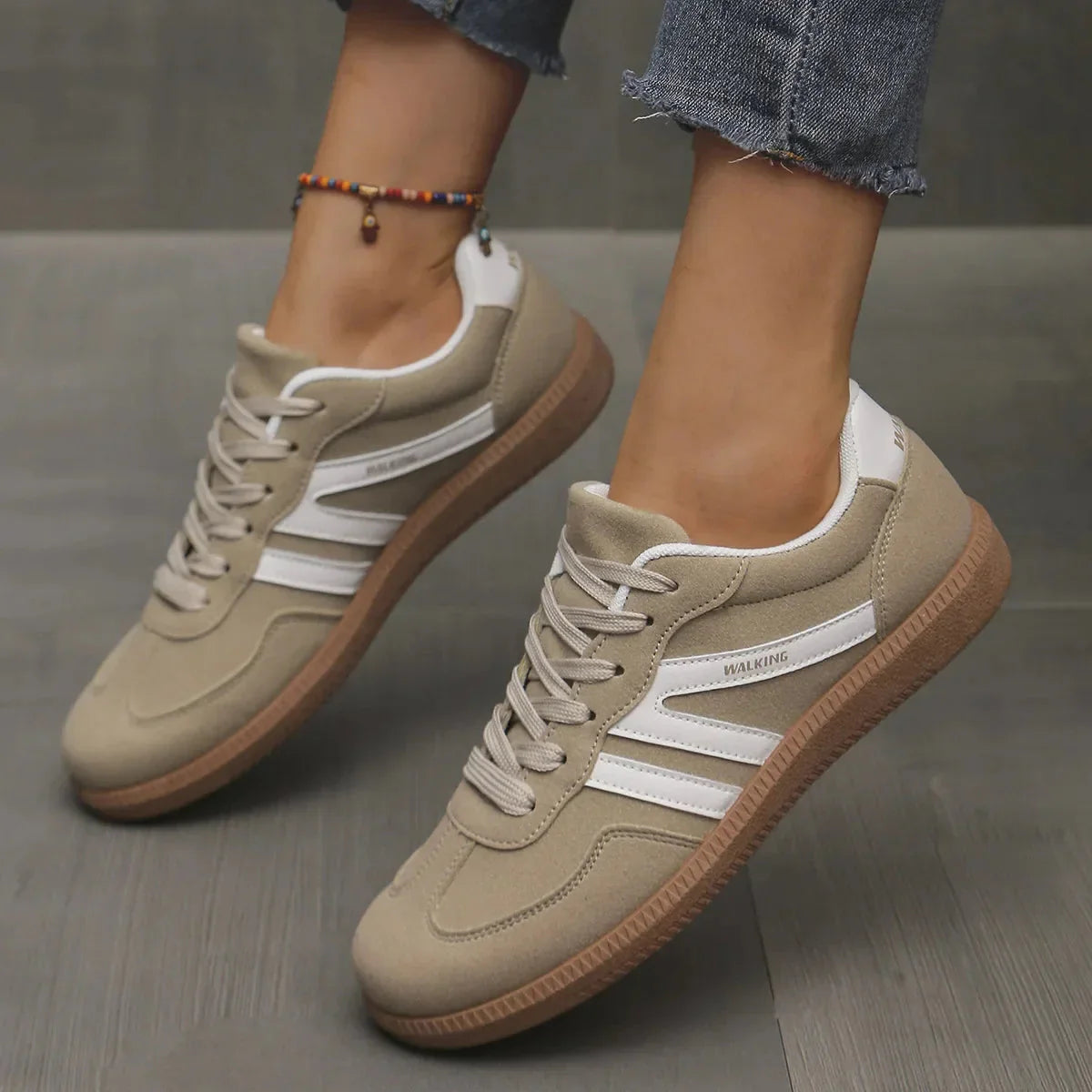 Baskets Retro Femme avec Lacets et Rayures Contrastées