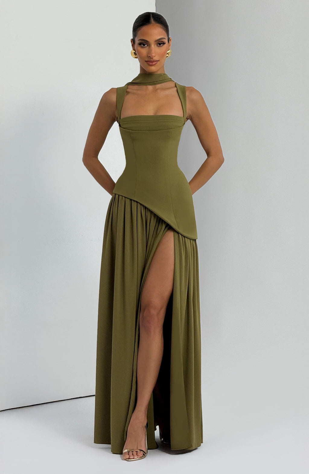Robe Maxi Sans Bretelles pour Femmes avec Corset et Taille Asymétrique