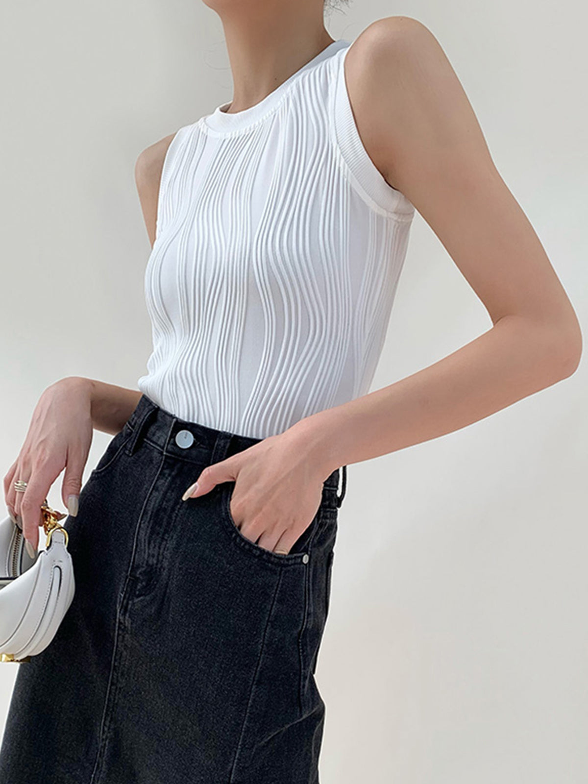 Débardeur Femme Sans Manches avec Col Ronde et Texture Ondulée Slim Fit