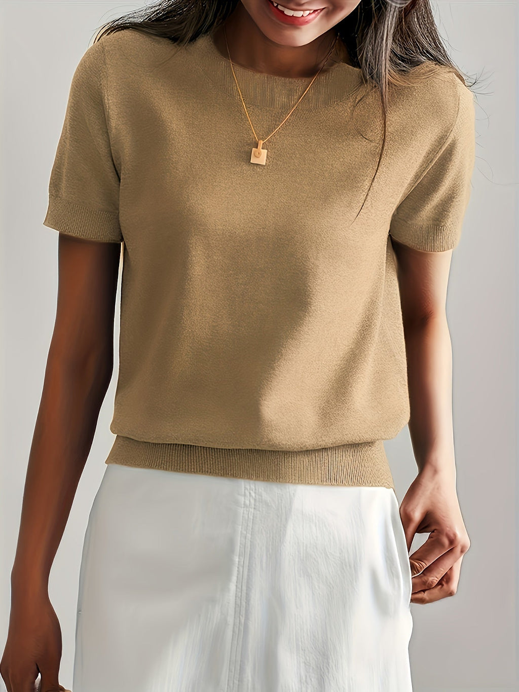 Pull Femme Tricoté à Manches Courtes avec Col Rond