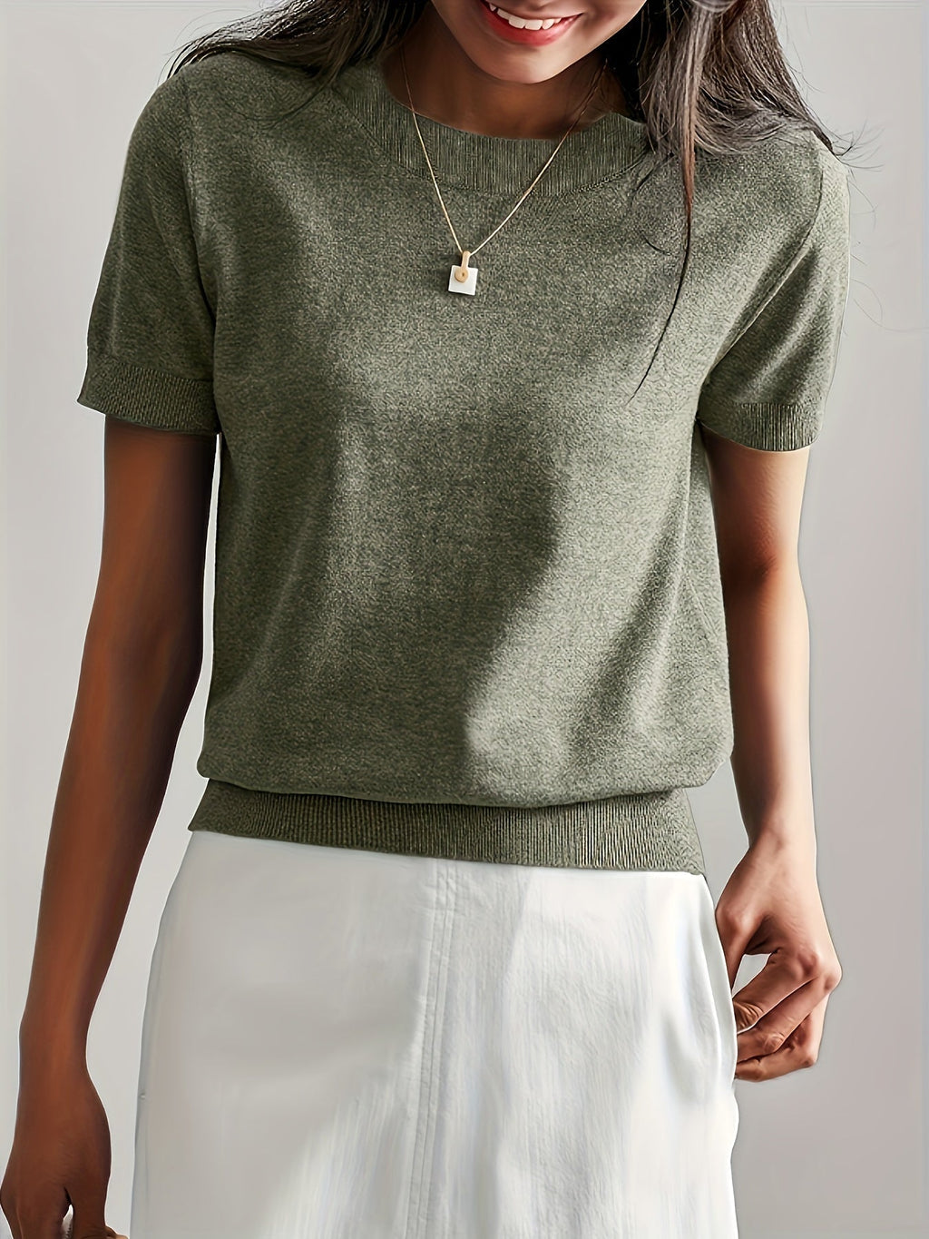 Pull Femme Tricoté à Manches Courtes avec Col Rond