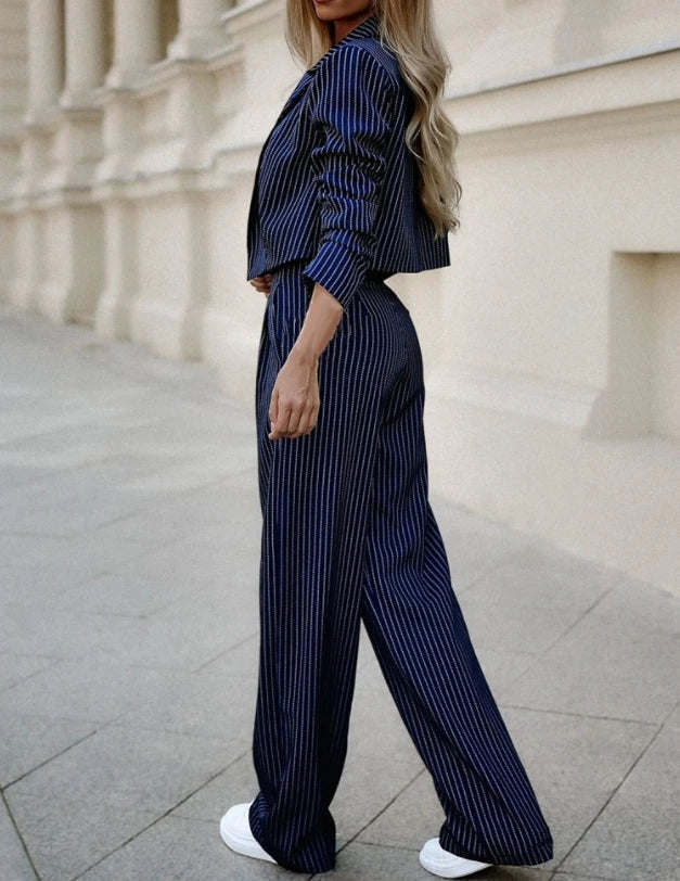 Costume Femme Deux Pièces avec Blazer Court et Pantalon Large