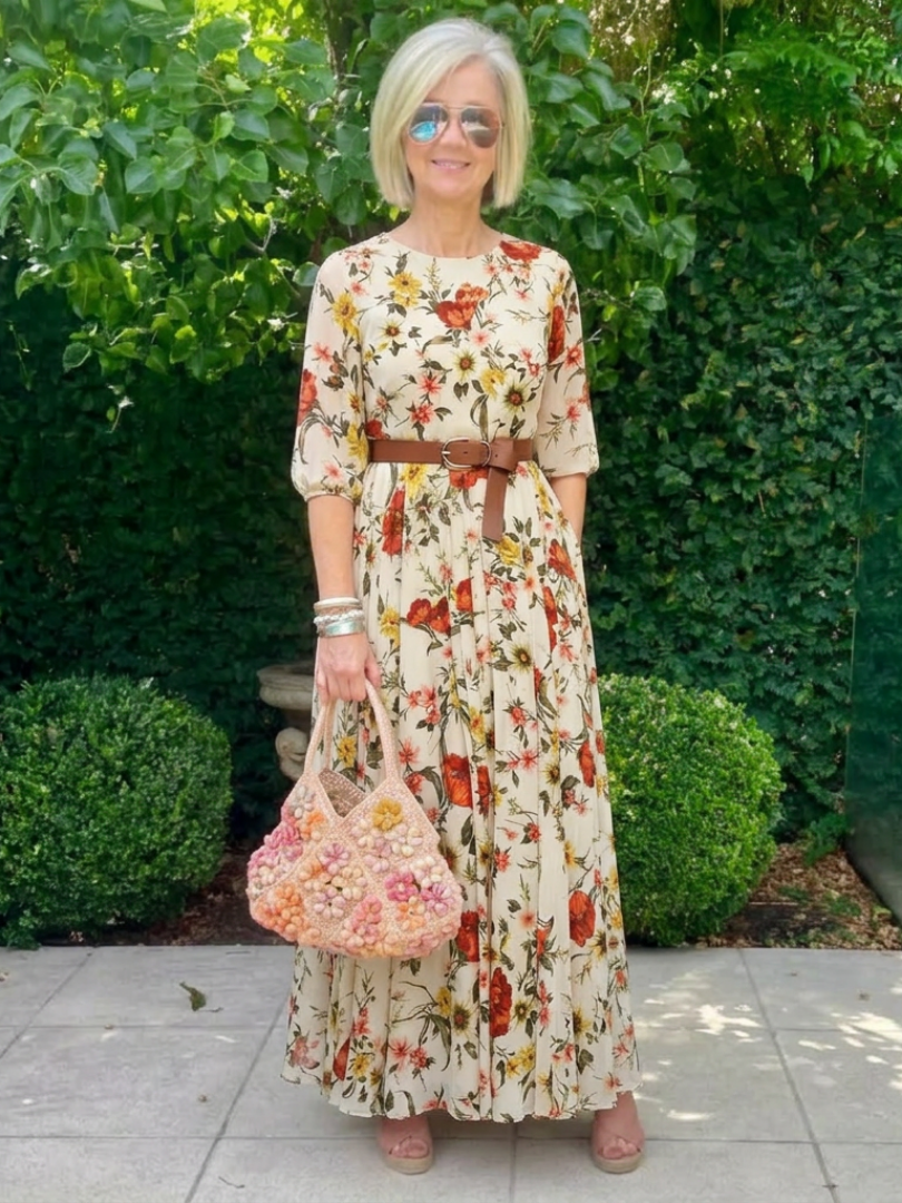 Odelia | Robe maxi à col rond et manches trois quarts avec ceinture