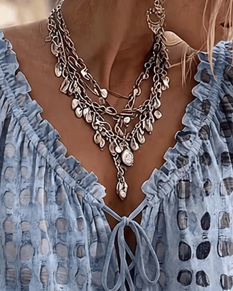 Araminta - Blouse en V avec lacets et toucher doux