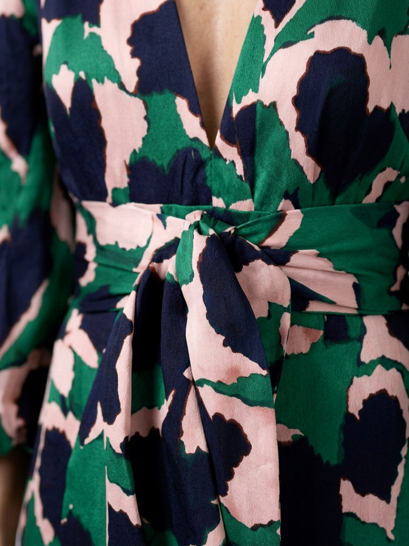 Isolde | Robe Maxi à Encolure en V et Ceinture à Nouer à Manches Longues