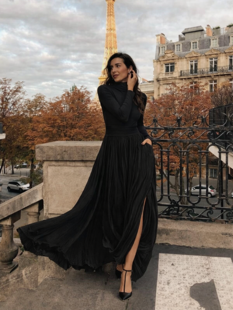 Isla | Robe maxi à col roulé et jupe plissée