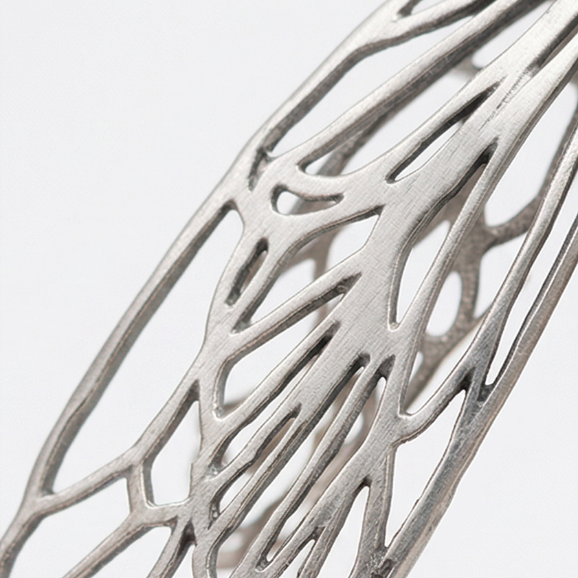 Faeluna – Pendentif Fée Sculptée