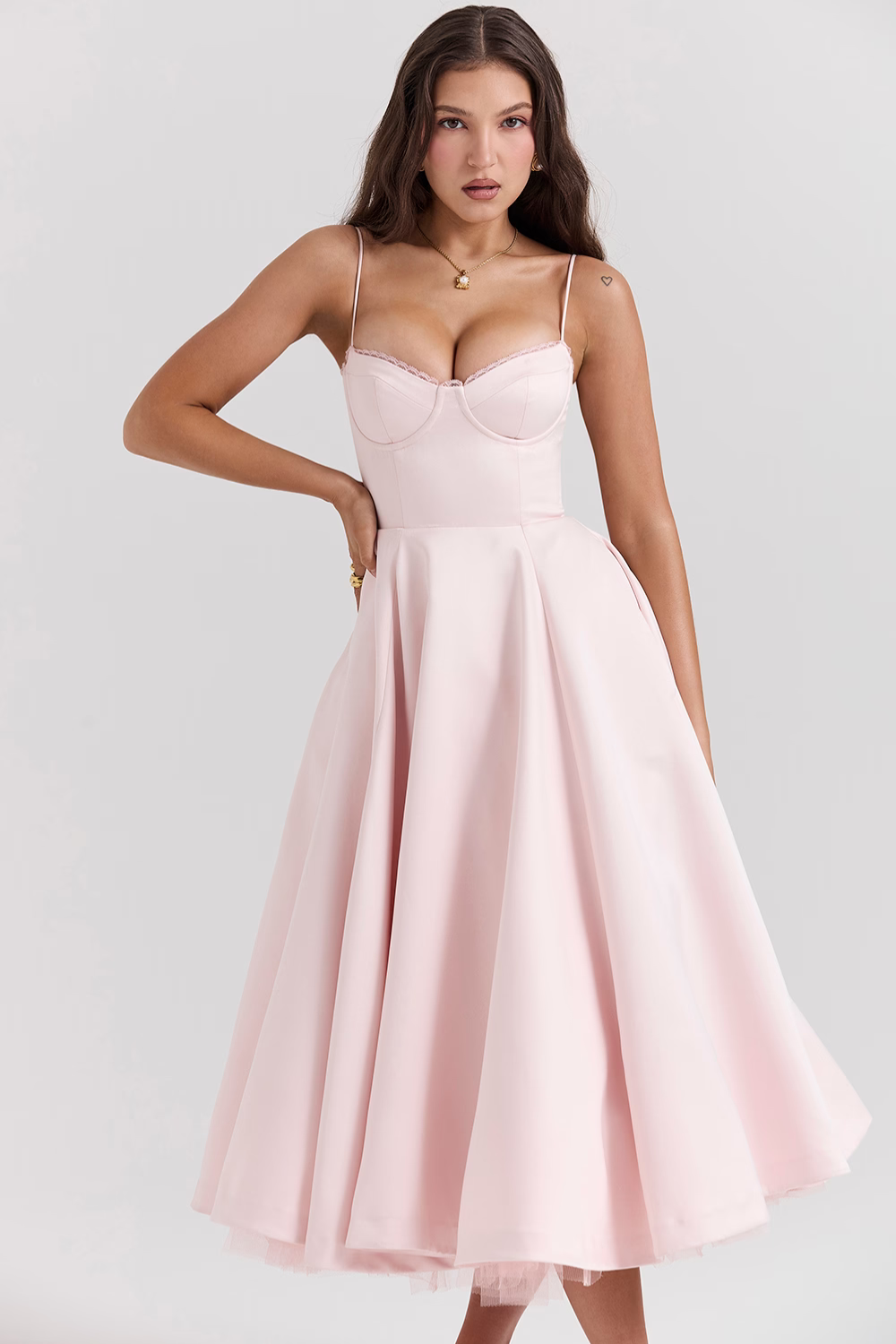 Addison | Robe midi décontractée à double couche pour le quotidien