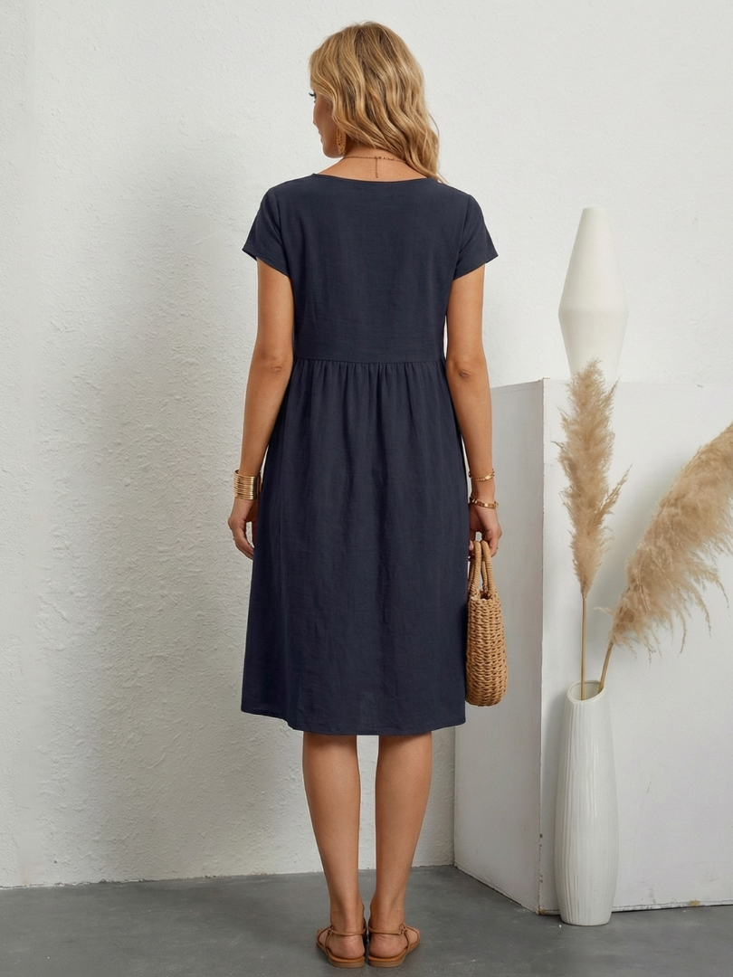 Lillian | Robe à manches courtes et longueur genou avec poches