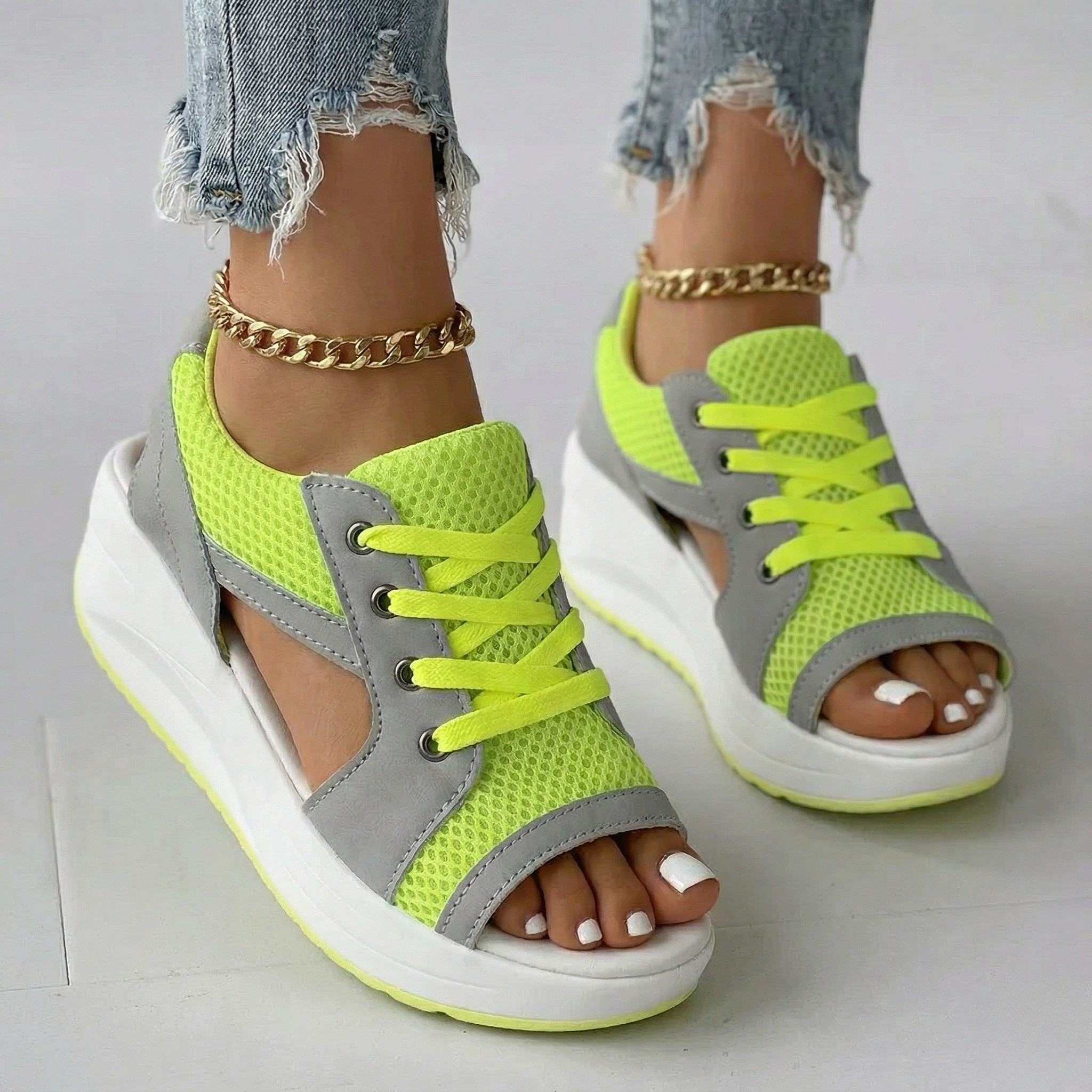 Sandales Femme Orthopédiques Compensées à Lacets Design Aéré Confort