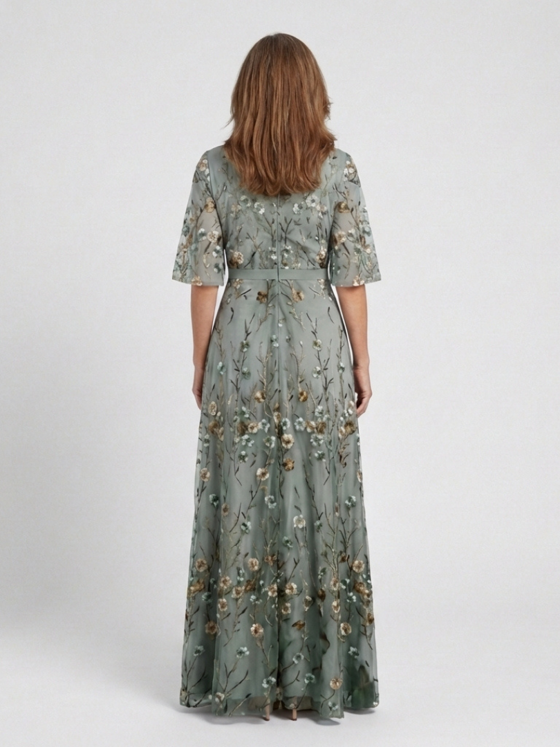 Evadne | Robe maxi à manches courtes et décolleté en V fleuri