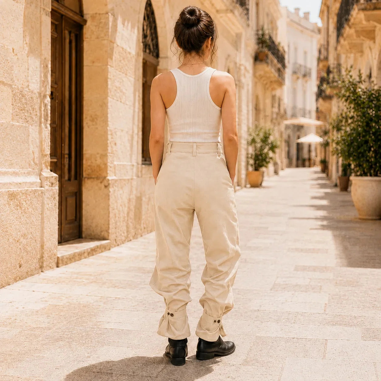 Verona – Pantalon lantern à taille haute plissé avec poignet volanté