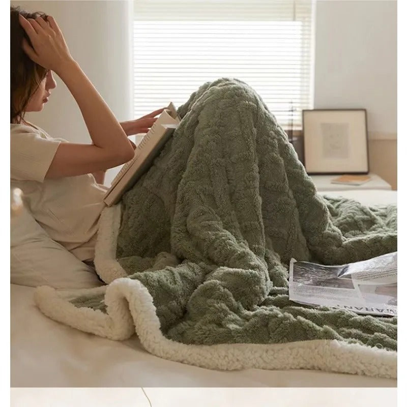 Couverture en Fleece d'Hiver en Laine d'Agneau Épais - LuxyCozy