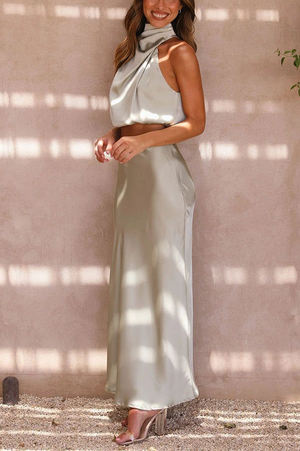 Ensemble de Deux Pièces pour Femme en Satin avec Top Halter et Jupe Longue de Soirée