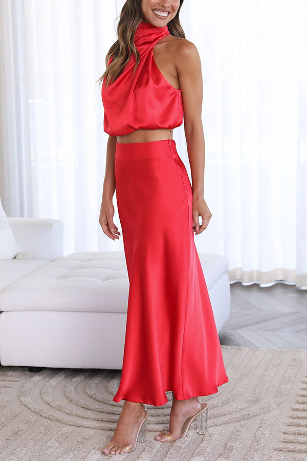 Ensemble de Deux Pièces pour Femme en Satin avec Top Halter et Jupe Longue de Soirée