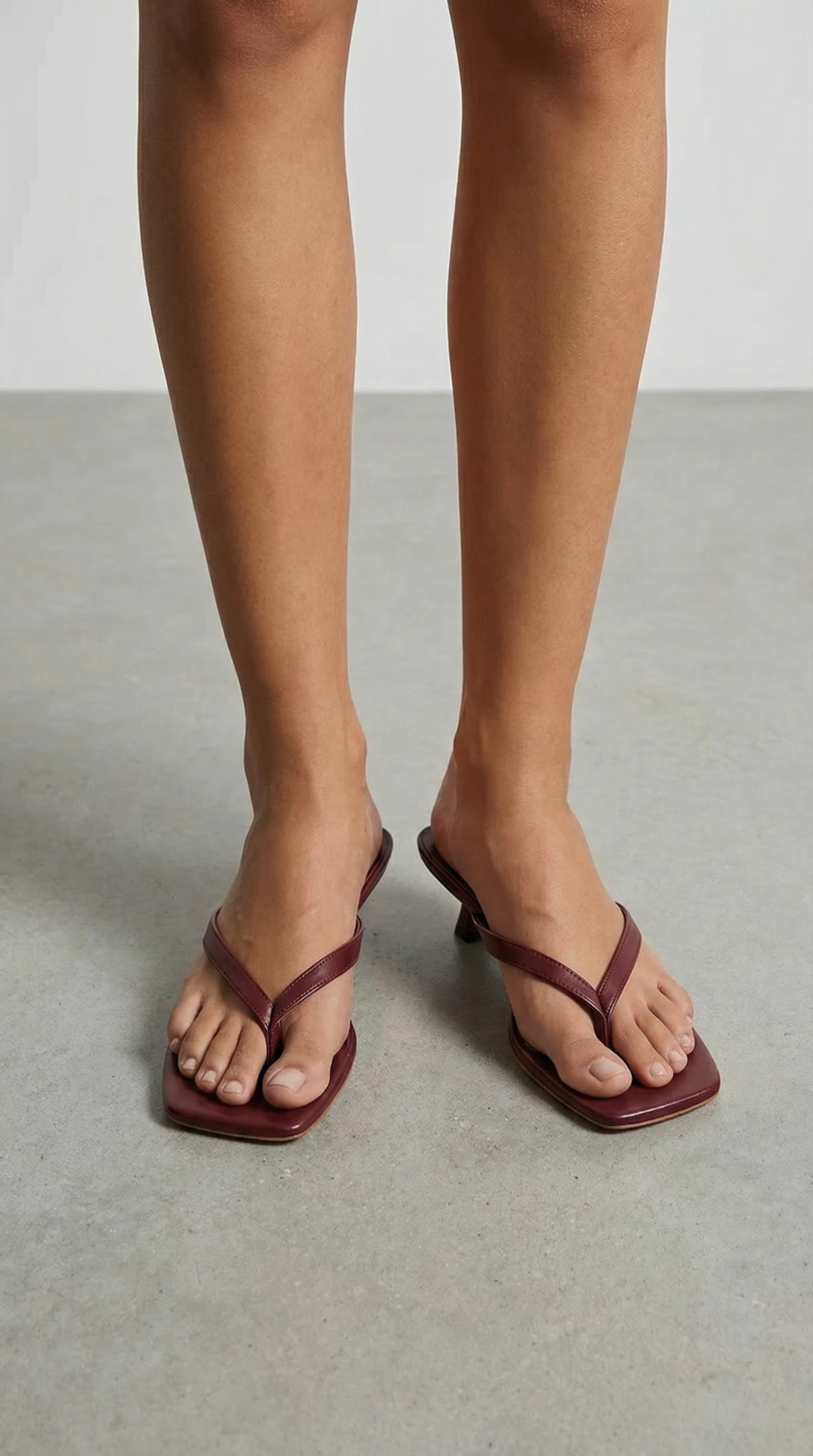 Sandales à Talons Aiguille Type Tongs avec Bout Carré et Bandes pour Femme