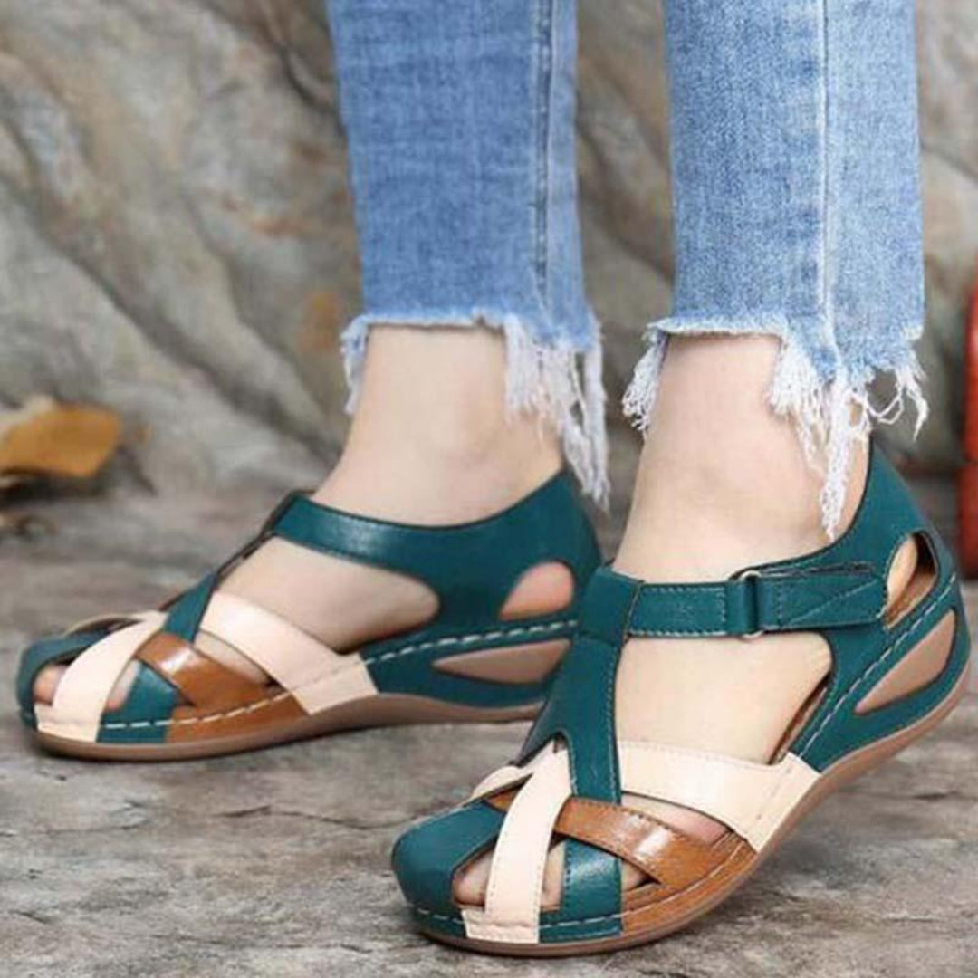 Sandales en Cuir pour Femmes avec Design de Bandes Entrelacées et Semelle Flexible