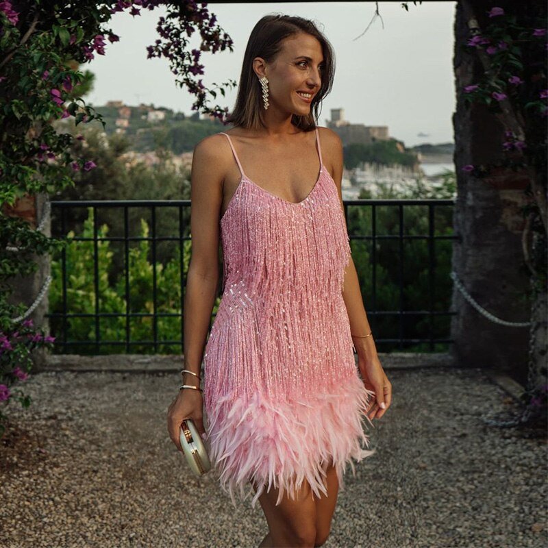 Robe Mini Pailletée avec Franges et Plumes de Coupe Ajustée avec Décolleté en V