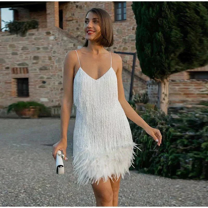 Robe Mini Pailletée avec Franges et Plumes de Coupe Ajustée avec Décolleté en V