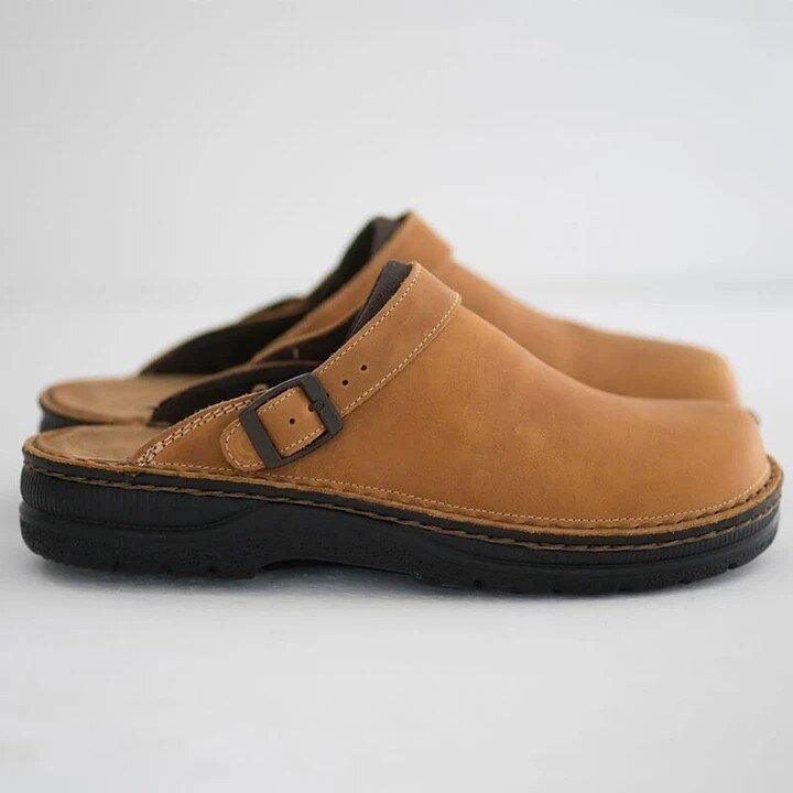 Sabots en Cuir Classiques pour Femmes avec Boucle Réglable – Chaussures Fermées Confortables