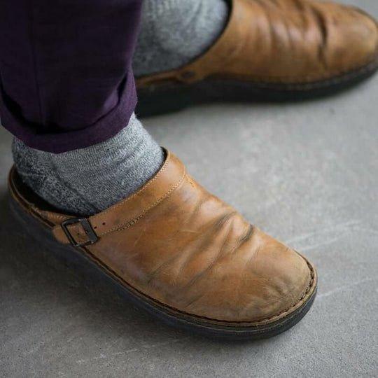 Sabots en Cuir Classiques pour Femmes avec Boucle Réglable – Chaussures Fermées Confortables